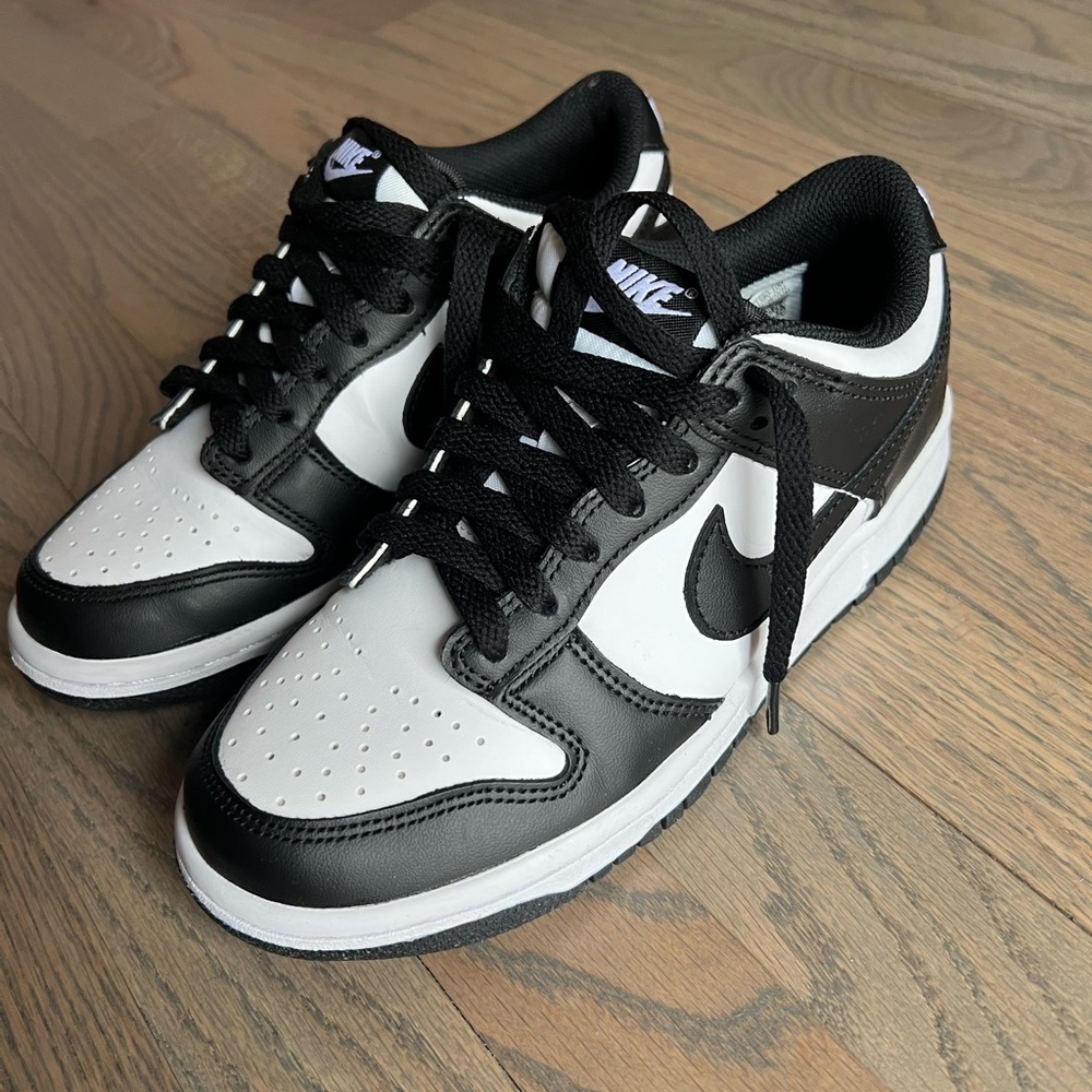 5Y Panda Dunks- barely worn